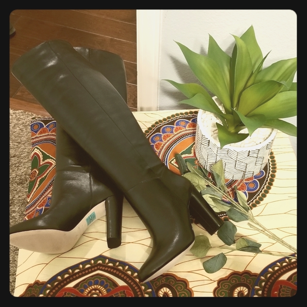 Antonio Melani tall leather black boots size 8.5